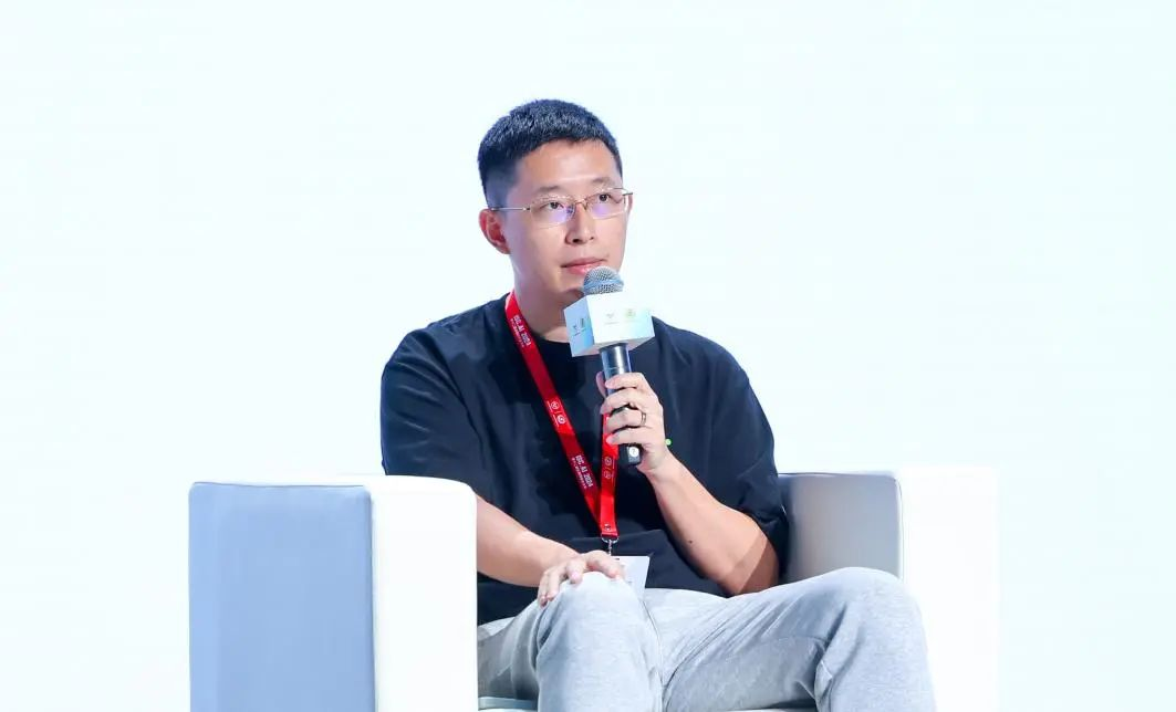 零一万物： 战略重心微调， 业务分拆能否成为增长新引擎？-1